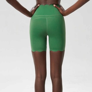 Pantalones cortos de gimnasio para mujer de alta calidad Spandex/Material de nailon Cintura alta Cierre elástico Patrón sólido - Product Image 5