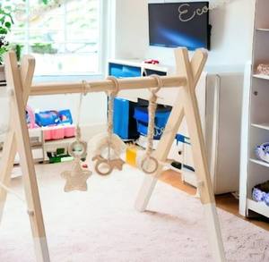 Gimnasio para bebés recién nacidos de tendencia ecológica, gimnasio encantador de ratán sostenible para bebés, gimnasio con aros de ratán en la barra del gimnasio - Product Image 3