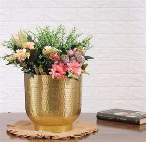 Vase à fleurs en métal personnalisé de luxe fait à la main Vaisselle la plus vendue Nouvelle conception à un prix très demandée - Product Image 6