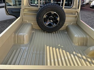 <span class=keywords><strong>2025</strong></span> Toyota Landcruiser 79 2.8 <span class=keywords><strong>GD</strong></span>-6 tự động đôi Cab đầy đủ tùy chọn gọn gàng sử dụng xe bán tải giao hàng bên trái tay phải bán hàng - Product Image 2