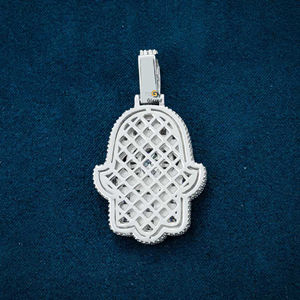 Colgante de mano de Hamsa de oro blanco de 10K, atractivo diseño religioso, Baguette helada, Diamante cultivado en laboratorio, estilo Hip Hop elegante para fiestas - Product Image 3