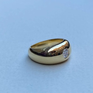 Anillo de Banda Abombado de Oro, Plata o Platino de 10K, 14K o 18K con Diamante Solitario, Joyería Fina B2B - Product Image 5