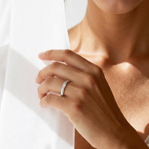 Anillo de Boda Jeulia True Love Vow Bypass Grabado - Chapado en Rodio, Oro Amarillo de 10K con Circonita Tallada para Mujer - Product Image 5