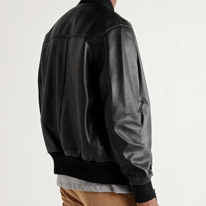 Chaqueta de Motociclista de Cuero Genuino para Hombre con Cuello Alto y Cierre de Cremallera con Logotipo Frontal, Diseño Elegante - Product Image 4