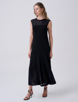 Robe décontractée 2026 sans manches col rond en dentelle bohème fluide maxi noire pour femmes élégantes
