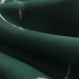 Sudadera Oversize de Invierno Inspirada en las Tendencias, 100% Algodón Ecológico, Corte Regular, Tejido Suave, Diseñada para un Estilo Casual Moderno - Product Image 4