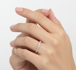 Anillo de Aniversario de Oro Rosa con 7 Diamantes Naturales para Mujer - Product Image 3