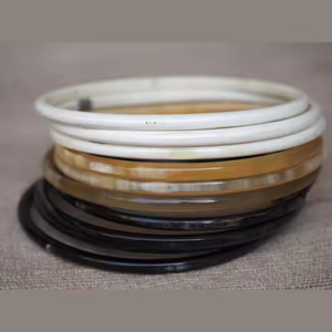 Brazalete de cuerno para mujeres y niñas, joyería de bajo precio de forma redonda pulida de Crescent Crafts - Product Image 4