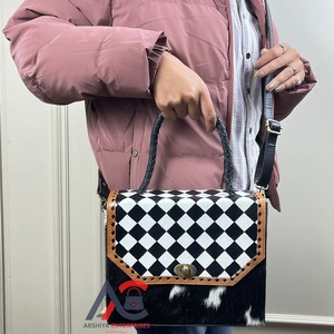 Sac à main bandoulière en cuir de vache véritable à motif damier, style occidental, avec poignée supérieure en cuir à poils, pour femmes, vente chaude - Product Image 1