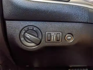 2024 S.c.at <span class=keywords><strong>P</strong></span>.ac.k Widebody (Asientos Delanteros de Cuero Calefactables, Cámara Trasera y Doble Franja de Carbono, Listo para Conducir) - Product Image 3