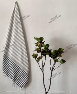 Couverture de plage rayée en coton doux écologique lavable en machine avec une grande absorption pour la détente en bord de mer - Product Image 3