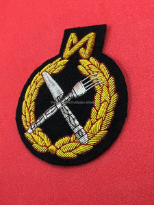 Nouveaux badges en PVC à la mode étiquette en caoutchouc Logo fournisseur patchs en caoutchouc de transfert de chaleur personnalisés Badges en PVC tissu sergé - Product Image 6