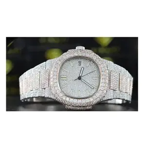 VVS透明硅石镶嵌时尚冰镇钻石镶嵌手表的专业供应商