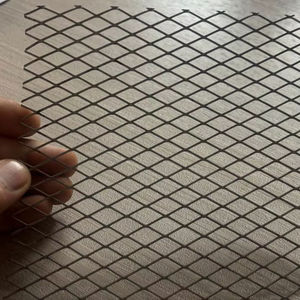 Rouleau de treillis métallique expansé CR MS en acier laminé à froid à mailles losangées pour la filtration industrielle fine et la protection des équipements - Product Image 1