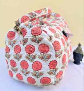 Venta al por mayor de bolsas de hombro de lona de algodón puro con parche acolchado y estampado a mano diseño floral yoga playa bolsas de compras - Product Image 3