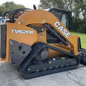 Chargeuse compacte CASE TV620B d'occasion, prix d'usine, haute qualité, seulement 140 heures d'utilisation, exclusivement pour le déneigement, hydraulique à haut débit - Product Image 2