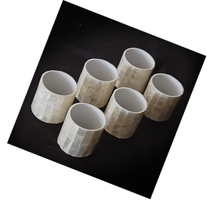 Boîte à mouchoirs et couvercle à bijoux artisanaux modernes en coquillages pour la table - Product Image 2