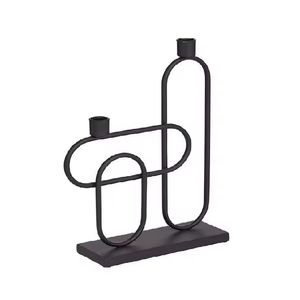 Grand bougeoir décoratif en fer noir conçu pour les mariages, les dîners romantiques ou les thèmes élégants de décoration intérieure - Product Image 1
