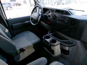 Fourgon utilitaire Ford E-Series E-350 Super Duty 2013 d'occasion, conduite à gauche/droite - Product Image 3