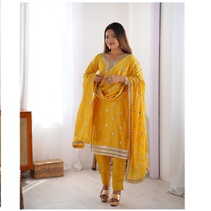 Excelente calidad 3 piezas Kurtis Pant Dupatta Ropa étnica Accesorios Ropa india y pakistaní Kurti Set a precio barato - Product Image 1