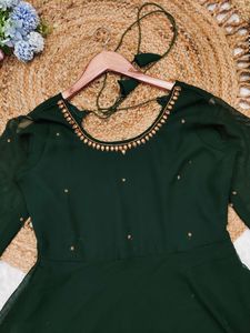 Lanzando un impresionante traje recto con estampado greenbandhej combinado con un palazzo de crepé puro y una hermosa dupatta CON ABALORIOS - Product Image 5