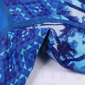 Ropa deportiva estampada de tendencia de talla grande Rush Guard con traje alto de Pekín personalizado para mujer Rush Guard - Product Image 5