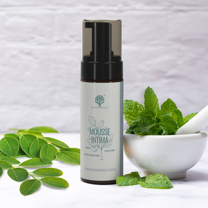 Mousse Douce Moringa Nettoyant Intime pour une sensation de fraîcheur instantanée-99% Naturel-RedMoringa-Haute Qualité Italienne - Product Image 2