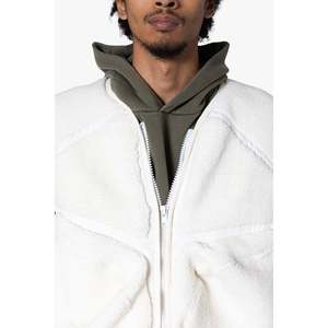 Chaleco Corto de Sherpa Tecnológico - 100% Poliéster, Corte Estándar - Product Image 4