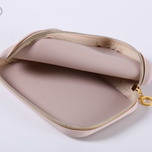 Bolsa Organizadora de Cosméticos Portátil para Mujer, Material de Silicona de Alta Calidad, Diseño con Cierre de Cremallera Metálica, Proveedor Mayorista de Bolsas - Product Image 6