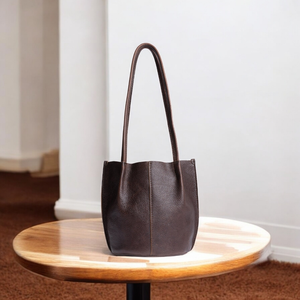 Fourre-tout en cuir Royal Heritage pour le bureau, les voyages et le style chic de tous les jours - Product Image 2