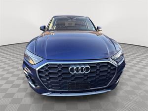 รถยนต์อเนกประสงค์ Q5 สีน้ำเงิน ปี 2022 สภาพดีเยี่ยม รุ่น QUATTRO PREMIUM S 45 เกียร์อัตโนมัติ 7 สปีด 261 แรงม้า สมรรถนะสูง - Product Image 5
