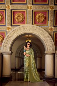 Dwsigner de qualité supérieure vente chaude look élégant dernier fabricant de saree en soie de tissu incroyable de Surat - Product Image 4