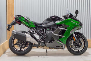 PRÊT À EXPÉDIER – NOUVEAU KAWASAKI NINJA H2 SX SE+ 2025 – MEILLEURE VENTE – DISPONIBLE EN STOCK - Product Image 2