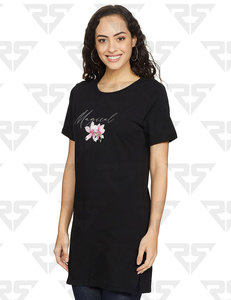 T-shirt long en coton coupe décontractée pour femmes OEM T-shirts à col en V imprimés et brodés avec logo personnalisé pour femmes - Product Image 3