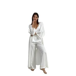 Conjunto de ropa de dormir de 3 piezas con estilo para mujer Camisones de tejido suave de talla grande con la mejor calidad Transpirable para adultos Estilo cómodo - Product Image 1