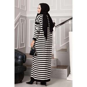 Vestido de punto de cuello alto con cremallera negro - Product Image 3