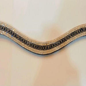 Banda para cejas de caballo de cuero negro hecha a mano en forma de onda de suministro al por mayor con cadena de diamante de cristales negros y transparentes de 5 filas de diseñador - Product Image 5