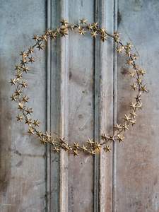 Hermosa corona decorativa de metal, trabajo de hojas florales para la decoración de la pared del hogar con detalles artísticos hechos a mano - Product Image 4