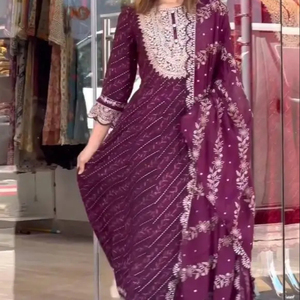 ปาร์ตี้นักออกแบบใหม่สวมชุดเดรสดิจิตอลแฟนซีเรียบง่ายสวยงามพร้อมเดรสผ้าดิบัตต้าคุณภาพสูงชุดเดรสผ้าพรีเมี่ยม - Product Image 1