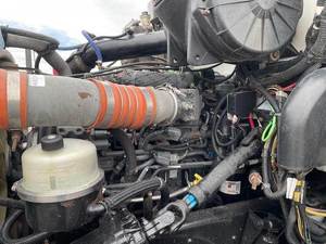 Camión de Plataforma Plana Usado, Listo para Trabajar, Peterbilt 348 de 2014, Eje Tándem, 24 pies - 350HP, Transmisión Automática Allison de 6 Velocidades, Entrega Puerta a Puerta - Product Image 5