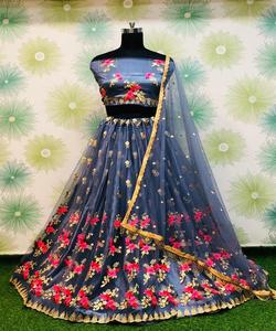 Bollywood Style Lourd Designer Satin Tissu Non Cousu Lehenga Choli Prix Le Plus Bas Multi Couleur Traditionnel Porter Rich Look Vêtement - Product Image 2
