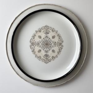 Ocean Whisper Una bandeja de resina azul profundo inspirada en los reflejos de la luz del sol de las olas del mar y la costa pacífica - Product Image 4