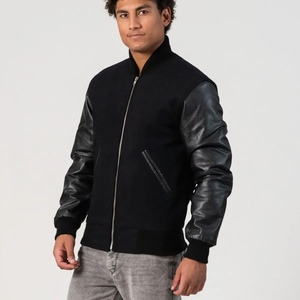 Chaqueta Bomber Negra de Algodón para Hombre 2026 al por Mayor, Cuello Alto, Botones Cubiertos, Estilo Casual de Invierno con Parches y Letras, Estilo Urbano de Alta Gama - Product Image 1