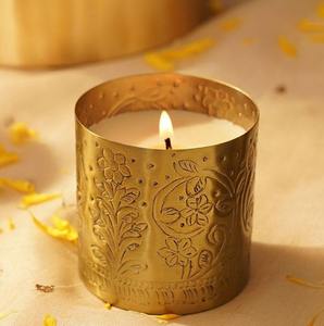 Bougies votives en métal de style vintage faites à la main Détails complexes pour une ambiance de Noël luxueuse Éclairage doux et confortable - Product Image 2