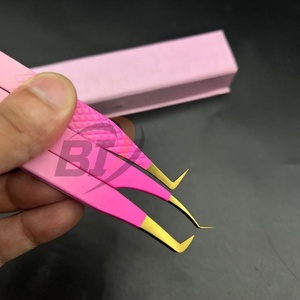Pinzas de extensión de pestañas de agarre fuerte de acero sostenible Pinzas de pestañas hechas en Pakistán con etiqueta privada recubierta de color de dos tonos - Product Image 2