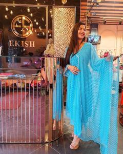 ชุดคลุมตัด nayra พิมพ์ลาย Georgette แบบ Aliya ตัดกับ nayra และพิมพ์ลาย dupatta กับกางเกงสไตล์บอลลีย์สำหรับผู้หญิง - Product Image 2