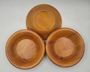 Grand saladier en bois naturel Huhipro D21H4.6CM Modèle 02 avec fonction antidérapante pour utilisation intérieure et extérieure sur comptoir de cuisine Vietnam - Product Image 6