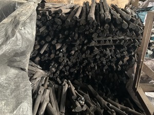 Fabricante de carbón de madera dura de eucalipto carbón de madera de eucalipto carbón de Vietnam alta dureza 3 horas de tiempo de combustión - Product Image 5