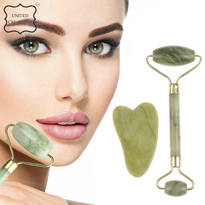 Vente en gros de rouleaux de jade en quartz et ensemble de rouleaux de jade Gua Sha Kit de rouleaux de jade anti-âge ensemble de massage en jade naturel et en pierre de guasha - Product Image 2