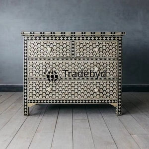 Tradebyd Commode en incrustation d'os pour espaces de vie élégants Meubles de style console - Product Image 1